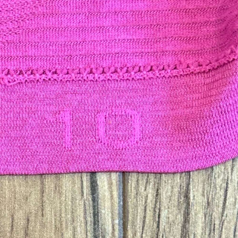 Lululemon Swiftly Tech Racerback Tank Top *Race In Sonic Pink Size 10 - Picture 4 of 4